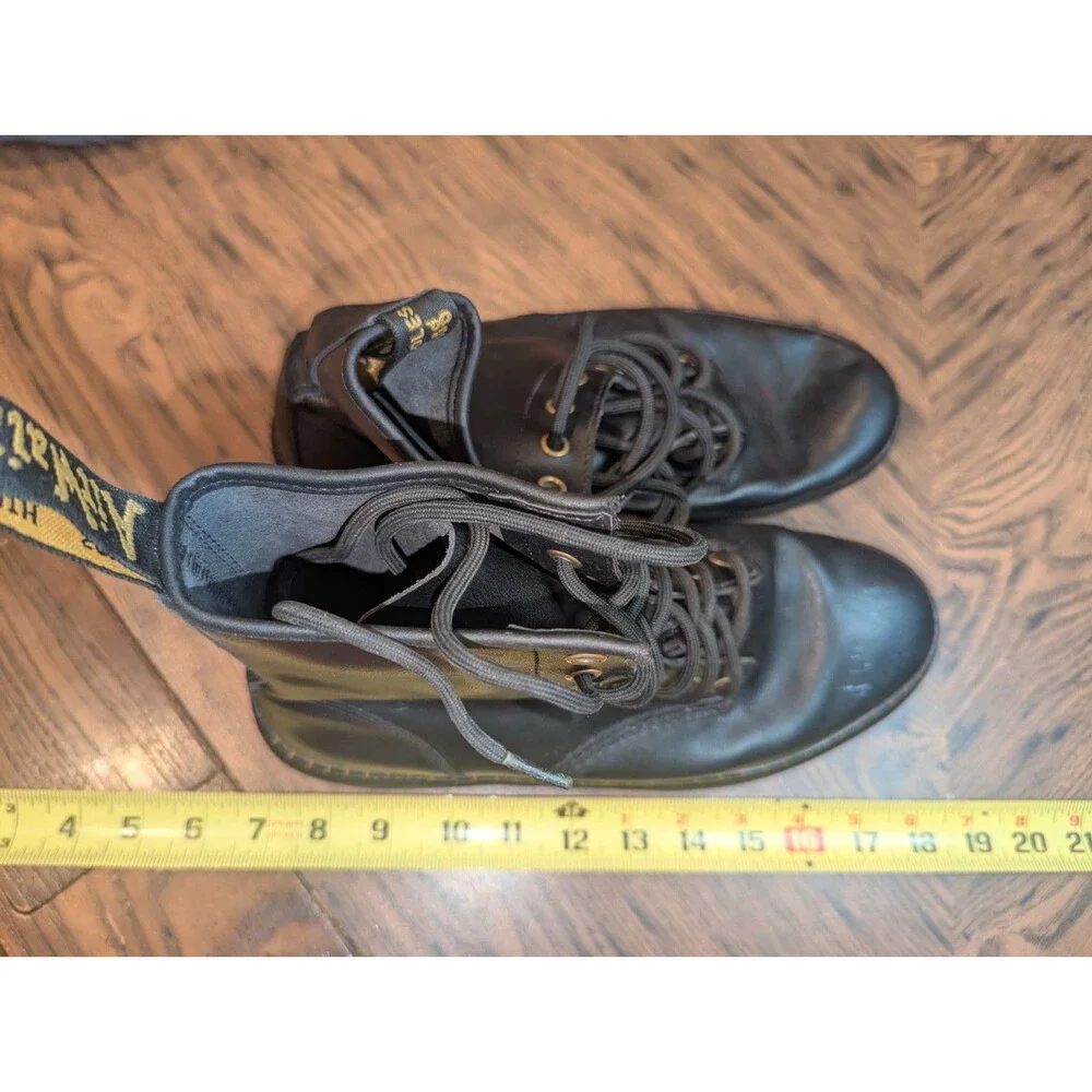 Dr. Martens Zavala Women’s Air Wair Black Leather Combat Boots AW004 Size 10